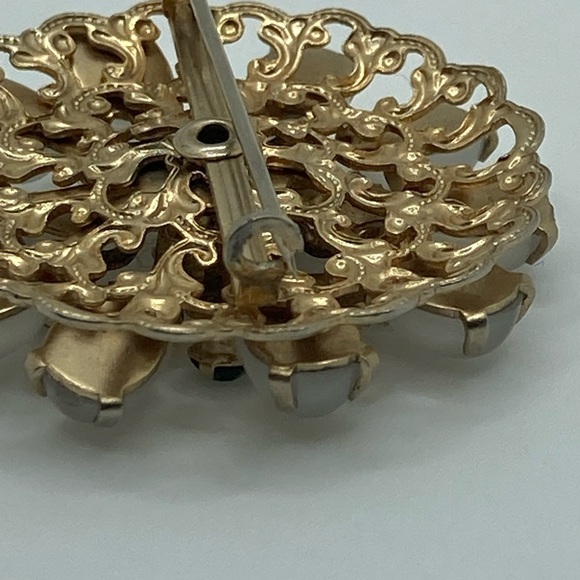 Vtg 1950s Jelly Belly Green Crystal Floral Brooch 1.5” - Picture 6 of 6